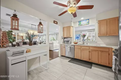 761 Banyan Ct, Morganville, NJ 07751