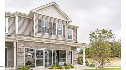 52 Victoria Gardens Sq, Neptune Township, NJ 07753
