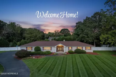527 Eagle Point Dr, Toms River, NJ 08753