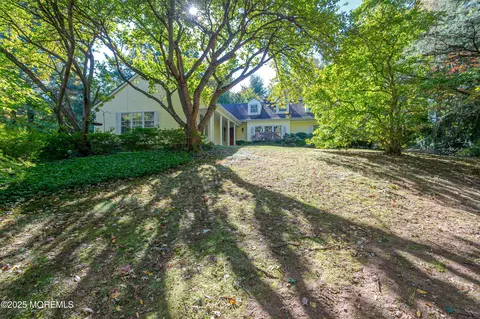 16 Briar Hill Rd, Holmdel, NJ 07733