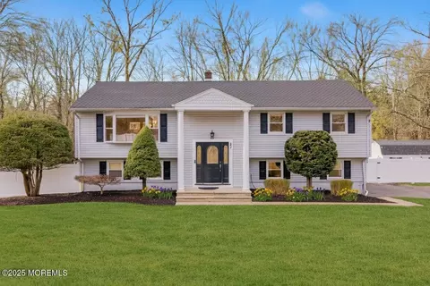 37 Glenbrook Rd, Freehold, NJ 07728