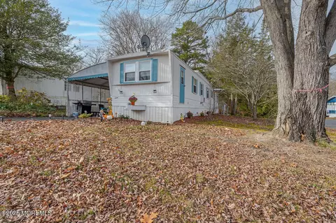 12 Alissa Ter, Jackson, NJ 08527