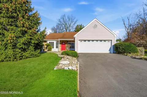 12 Bridle Path, Tinton Falls, NJ 07753