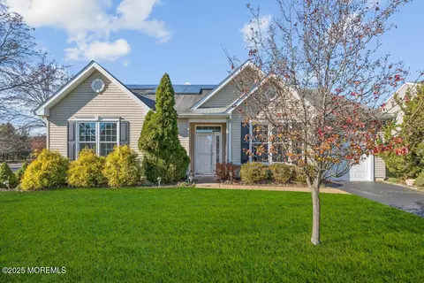 1 Drury Ln, Manchester, NJ 08759