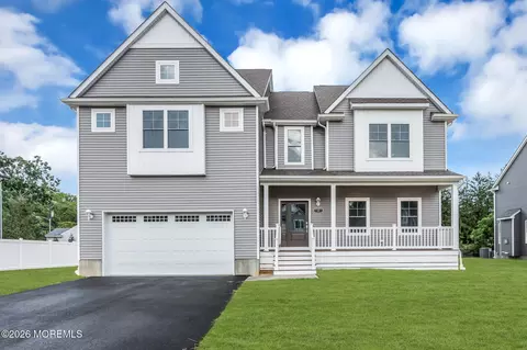 3 Potters Ct, Bayville, NJ 08721