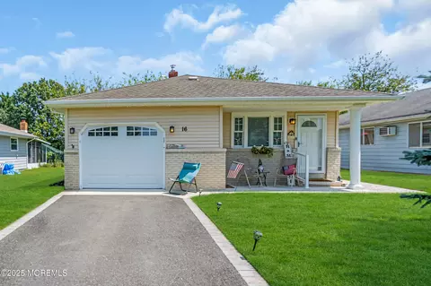 16 Goyave St, Toms River, NJ 08757