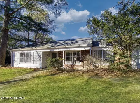 519 Cheshire Ct # A, Manchester, NJ 08759