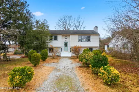 113 Tunes Brook Dr, Brick, NJ 08723