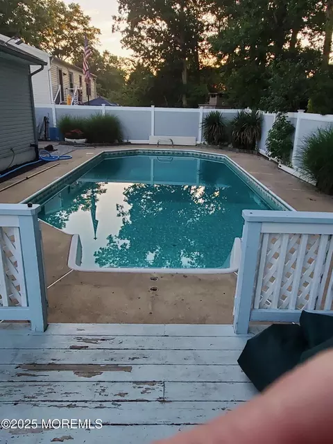 Exterior - 822 Devon St, Forked River, NJ 08731 photo 6 of 6