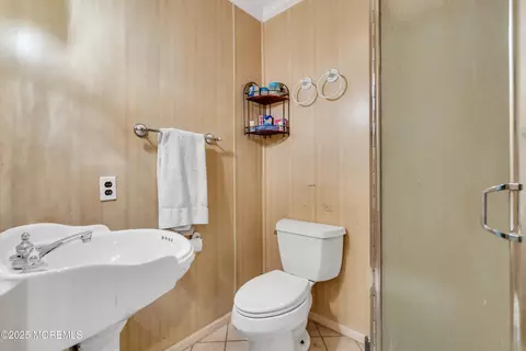 Bath - 822 Devon St, Forked River, NJ 08731 photo 2 of 2