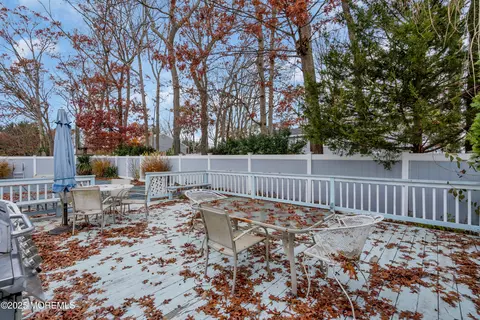 Exterior - 822 Devon St, Forked River, NJ 08731 photo 4 of 6
