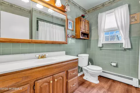 Bath - 822 Devon St, Forked River, NJ 08731 photo 1 of 2