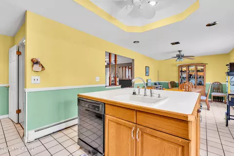 Kitchen - 822 Devon St, Forked River, NJ 08731 photo 4 of 4