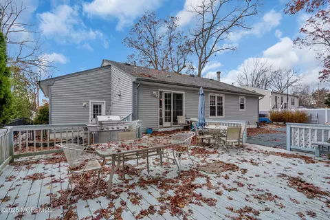 Exterior - 822 Devon St, Forked River, NJ 08731 photo 5 of 6