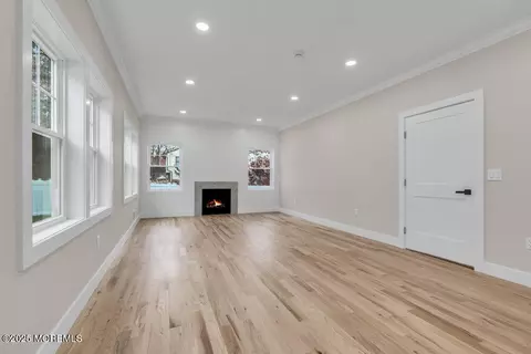 Living - 1412 Forest Ave, Brick, NJ 08724 photo 6 of 10