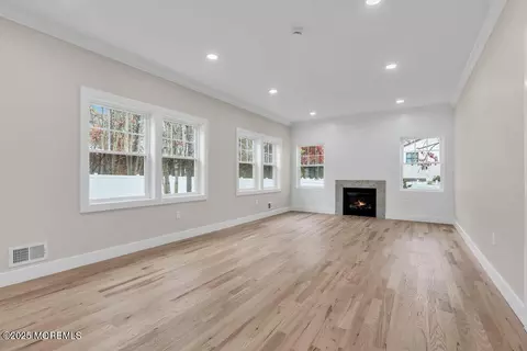 Living - 1412 Forest Ave, Brick, NJ 08724 photo 8 of 10