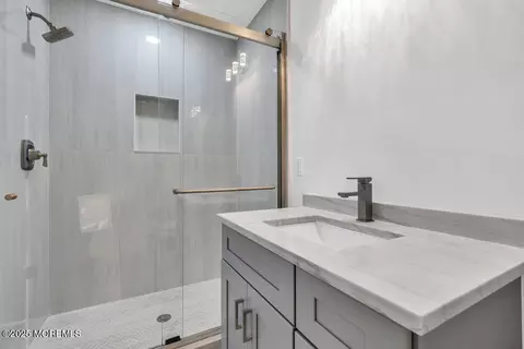 Bath - 1412 Forest Ave, Brick, NJ 08724 photo 6 of 15