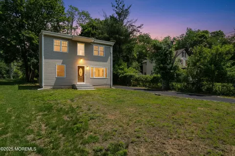 132 Millhurst Rd, Manalapan, NJ 07726