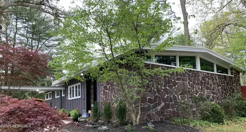 6 Sturm Ln, Jackson, NJ 08527