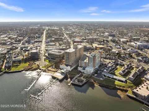 28 Riverside Ave #10H, Red Bank, NJ 07701