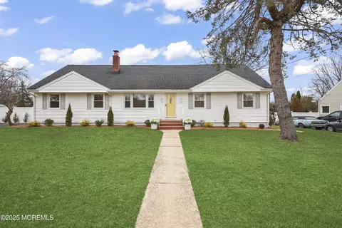 8 Arbor Way, Ocean, NJ 07712