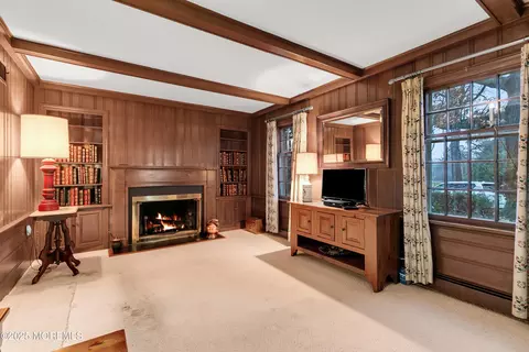 Living - 137 Bingham Ave, Rumson, NJ 07760 photo 2 of 5