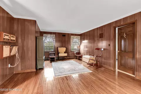Living - 137 Bingham Ave, Rumson, NJ 07760 photo 4 of 5