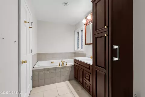 Bath - 137 Bingham Ave, Rumson, NJ 07760 photo 2 of 2