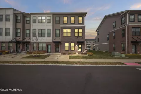 43 Midway Rd N, Tinton Falls, NJ 07724