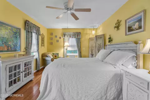 Bedroom - 634 Fairview Ln, Forked River, NJ 08731 photo 2 of 5