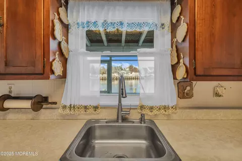 Kitchen - 634 Fairview Ln, Forked River, NJ 08731 photo 4 of 4