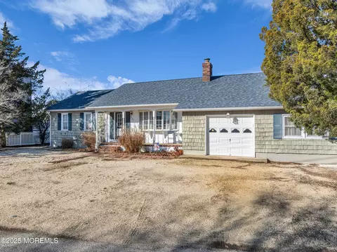 Exterior - 634 Fairview Ln, Forked River, NJ 08731 photo 4 of 4