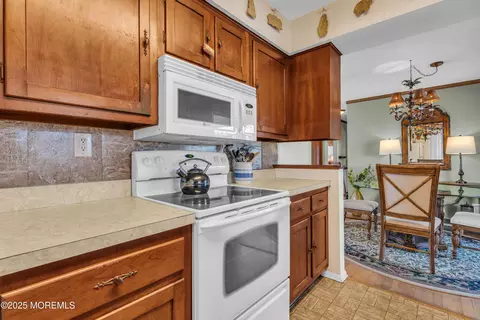 Kitchen - 634 Fairview Ln, Forked River, NJ 08731 photo 3 of 4