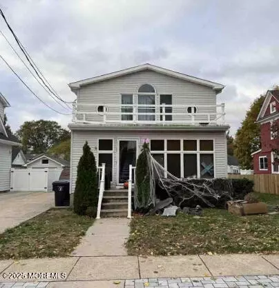 13 Applegate St, Red Bank, NJ 07701
