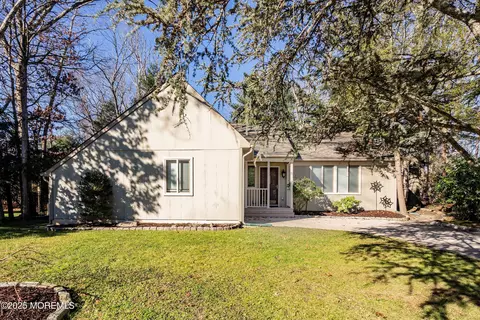 110 Lavenham Ct, Toms River, NJ 08755