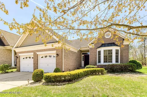 23 Muirfield Rd, Jackson, NJ 08527