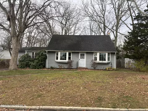 408 Spiral Dr, Brick, NJ 08724