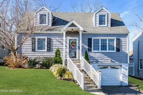 118 Maple St, Toms River, NJ 08753