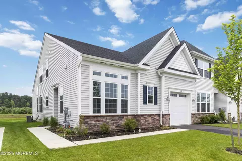 40 Aqueduct Blvd, New Egypt, NJ 08533