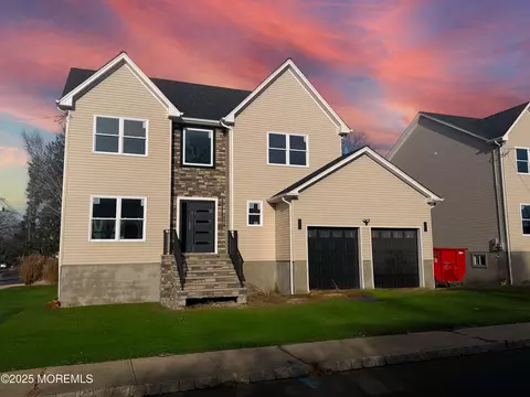 2 Dey St # B, Manalapan, NJ 07726