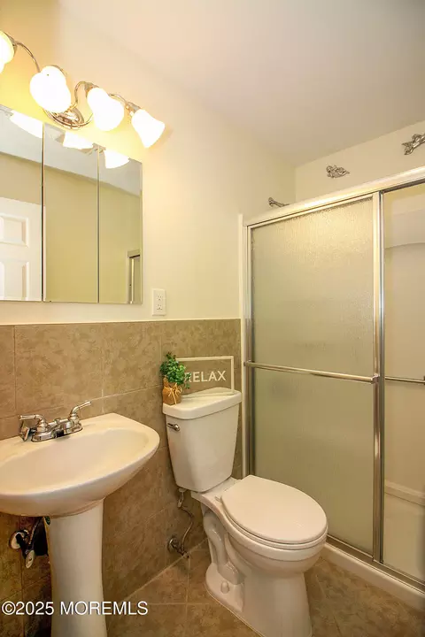 Bath - 17 Dixie Ln #A, Jackson, NJ 08527 photo 1 of 1