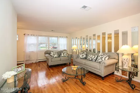 Living - 17 Dixie Ln #A, Jackson, NJ 08527 photo 2 of 2