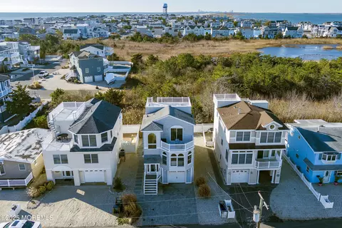 18 W Tebco Ter, Long Beach Township, NJ 08008