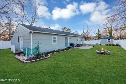 Exterior - 918 Lakeside Dr N, Forked River, NJ 08731 photo 3 of 5