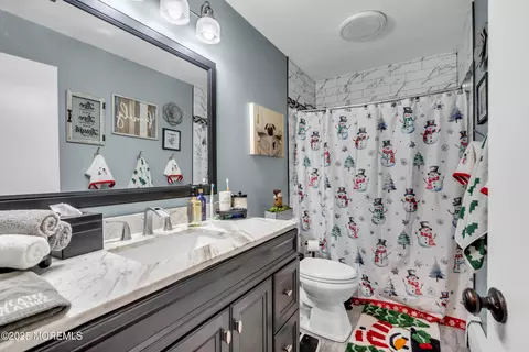 Bath - 918 Lakeside Dr N, Forked River, NJ 08731 photo 2 of 2