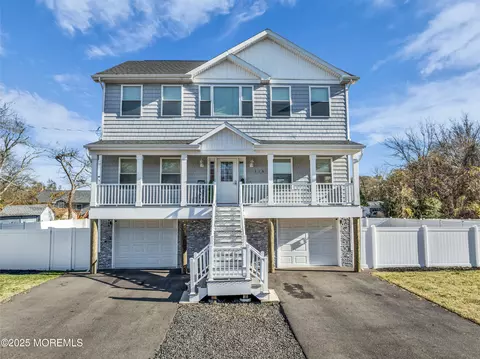 315 Parisen Ave, Bayville, NJ 08721