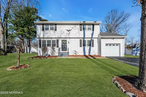 237 Essex Dr, Brick, NJ 08723