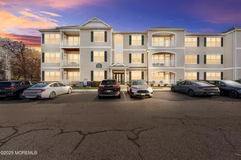 414 Sloan Ct, Matawan, NJ 07747