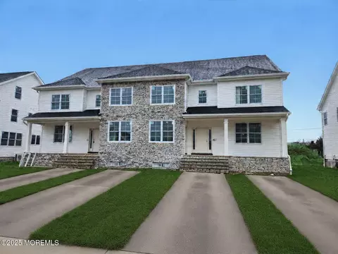 6 Holden Sq, Lakewood, NJ 08701