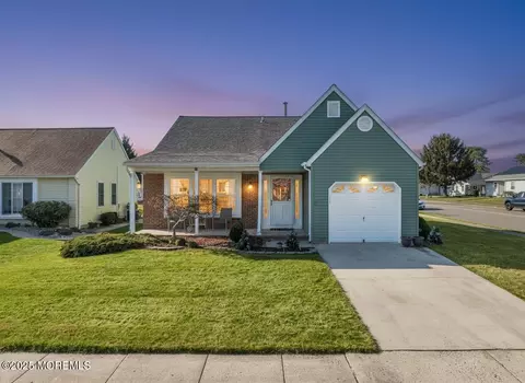 72 Narberth Way, Toms River, NJ 08757